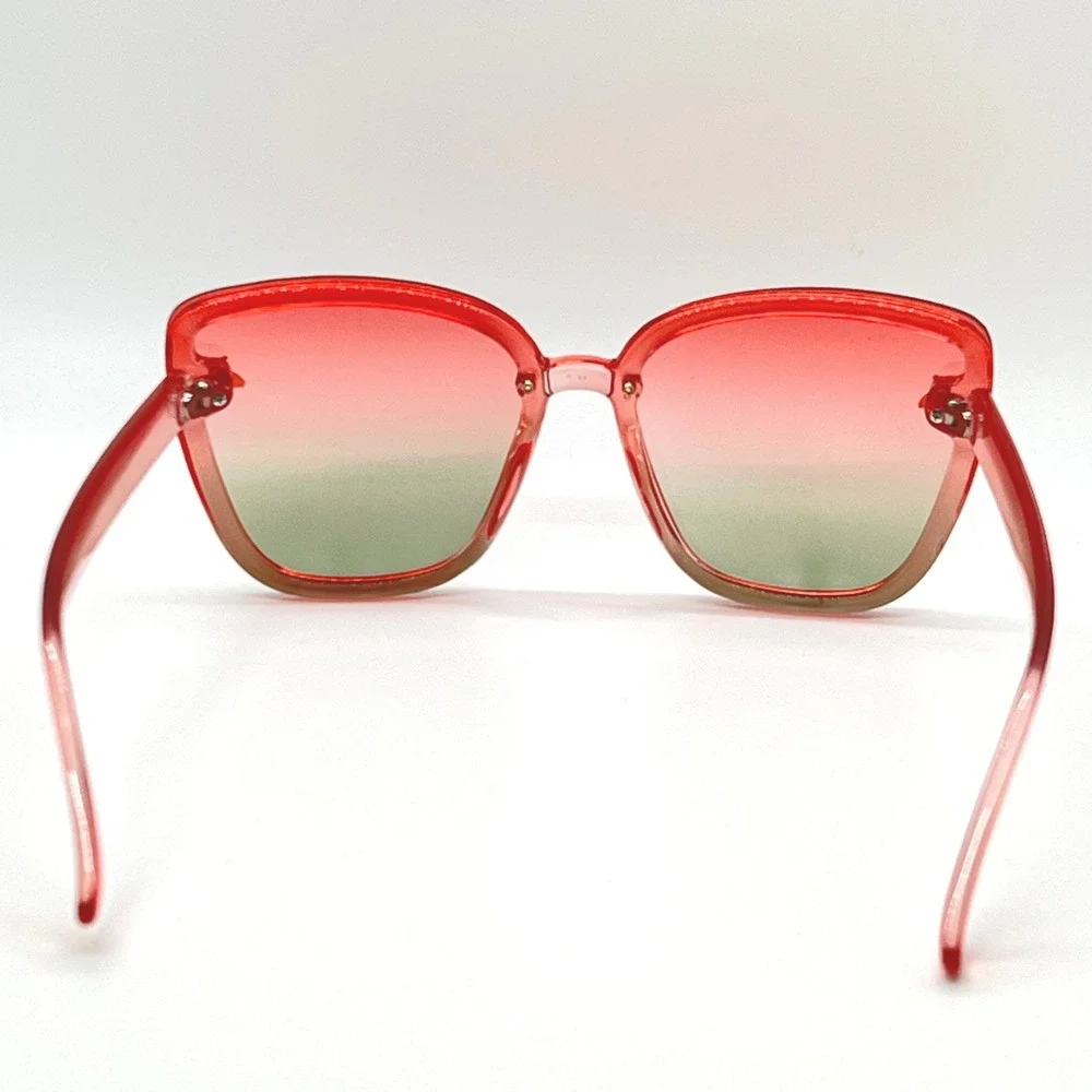 N/A stylish sunglasses